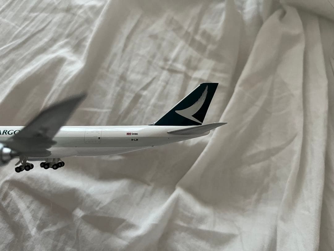 Cathay Pacific キャセイパシフィック　747-8F 1/400