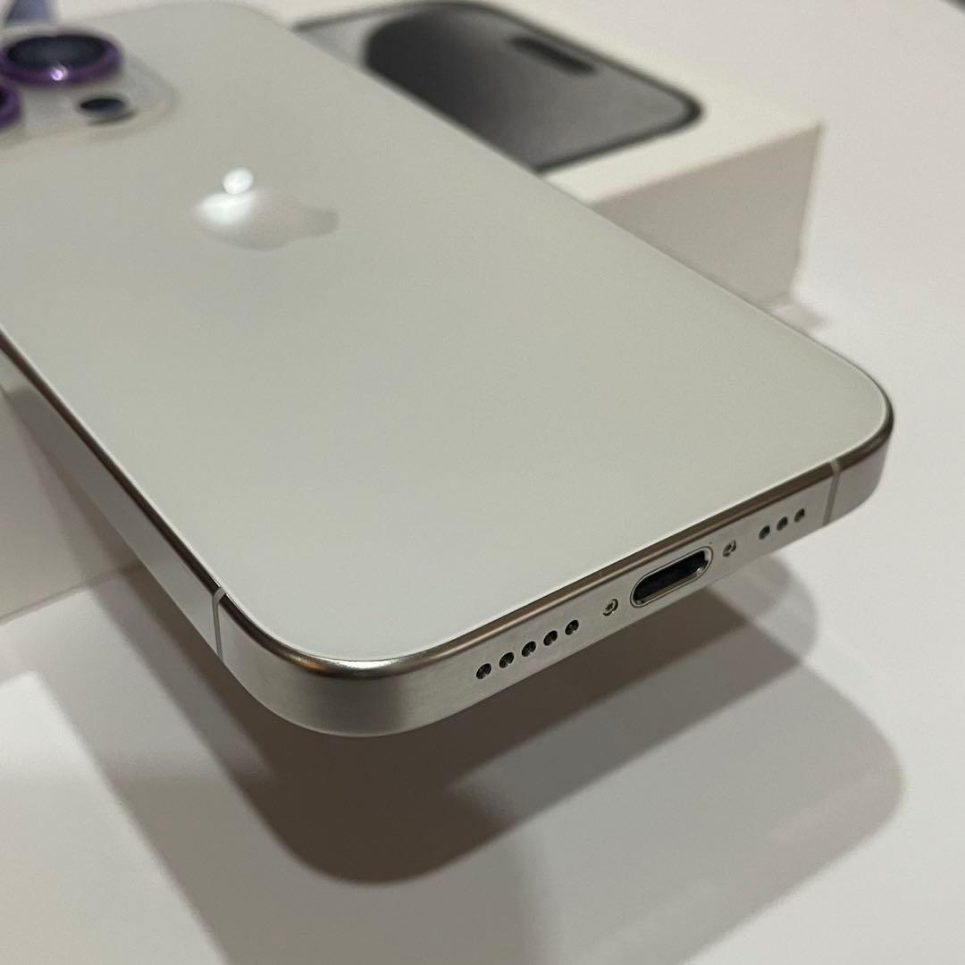 iPhone 15 Pro 256GB ホワイト チタニウムSIMフリー