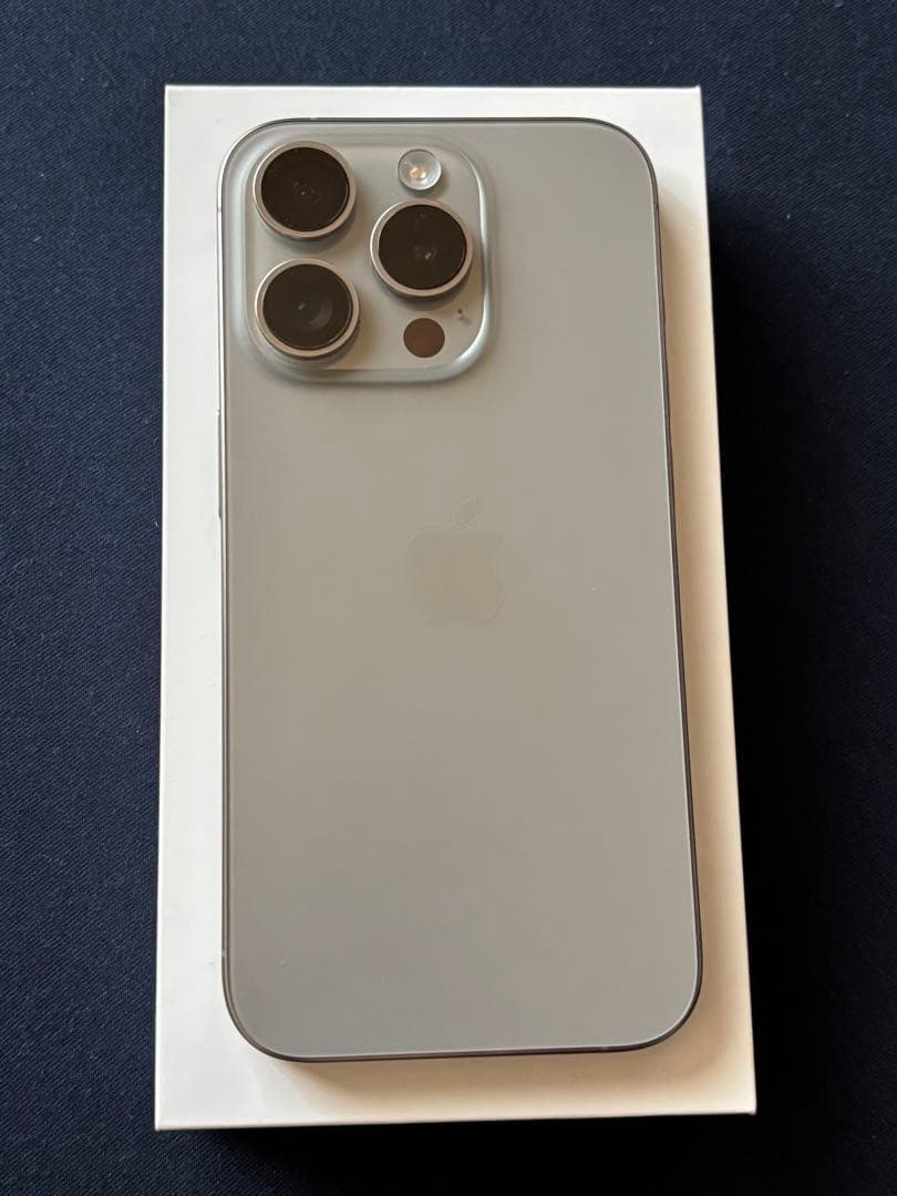 iPhone 15 Pro ナチュラルチタニウム 128Gb本体