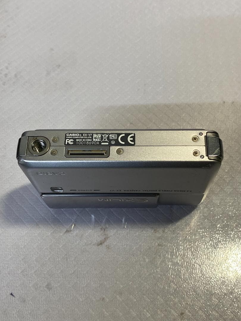 デジタルカメラ CASIO EXILIM EX-V7 #867
