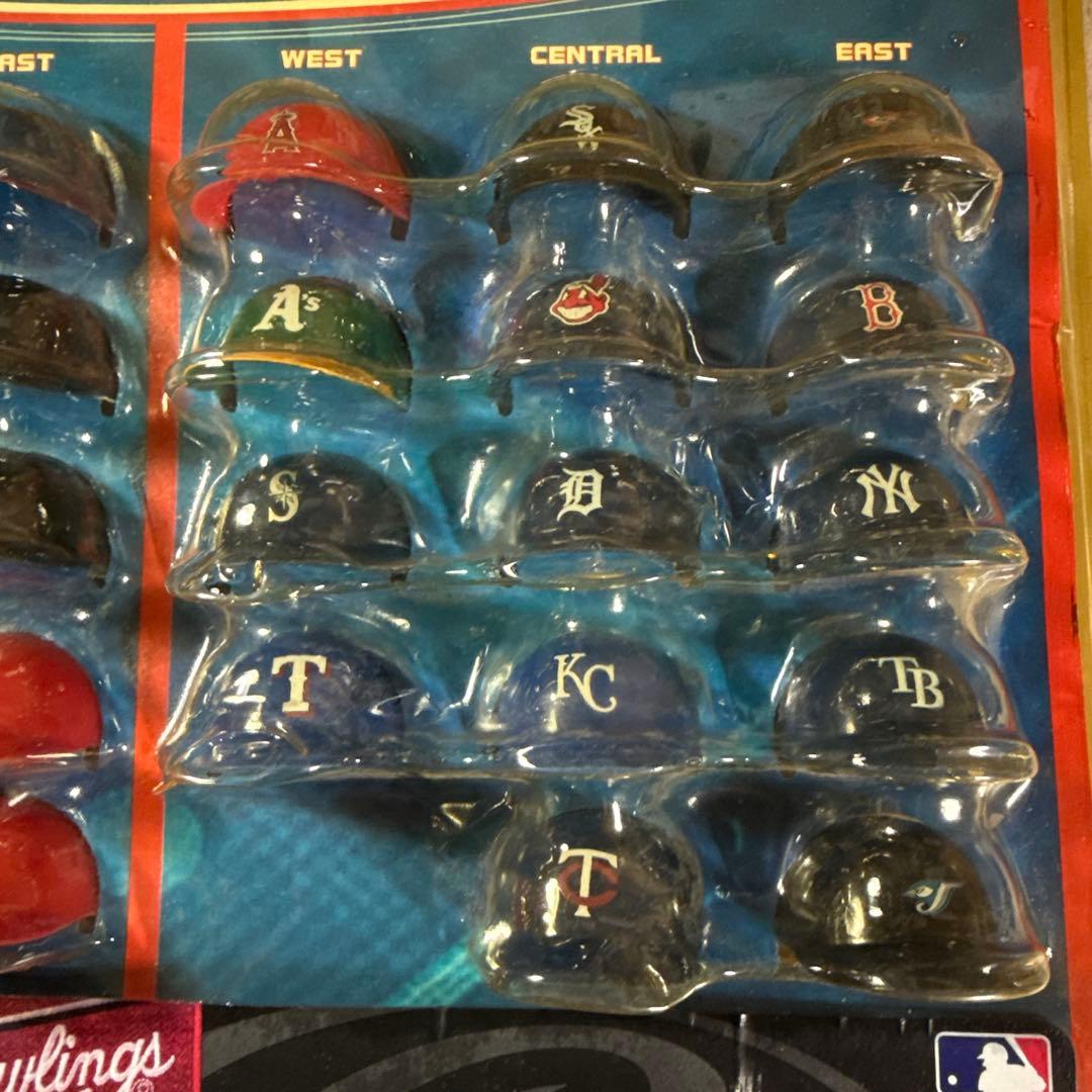 スポーツ MAJOR LEAGUE HELMET STANDING BOARD