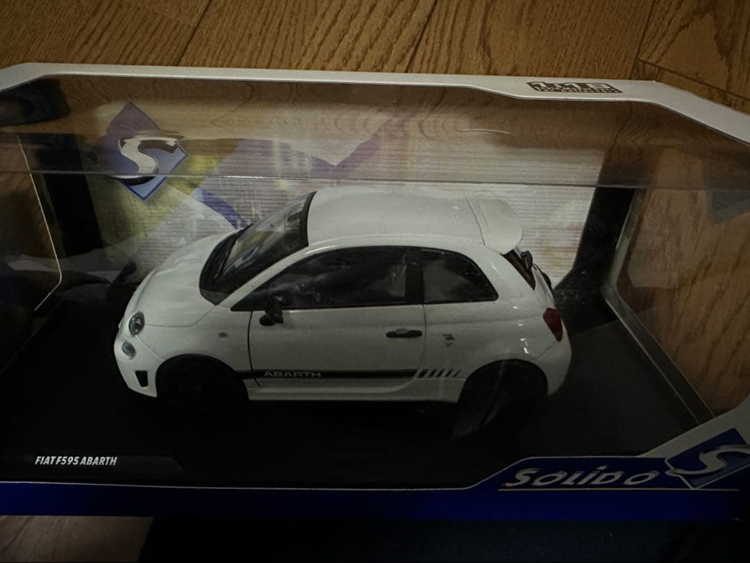 SOLIDOABARTH FIAT 500 ミニカー 1/18ミニカフィアット付