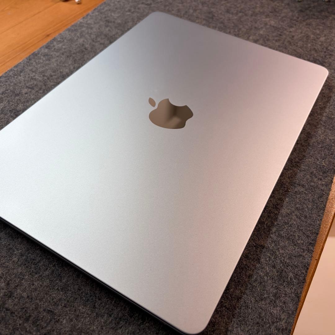 【専用】MacBook Air M4 16GB 256G バッテリー100%