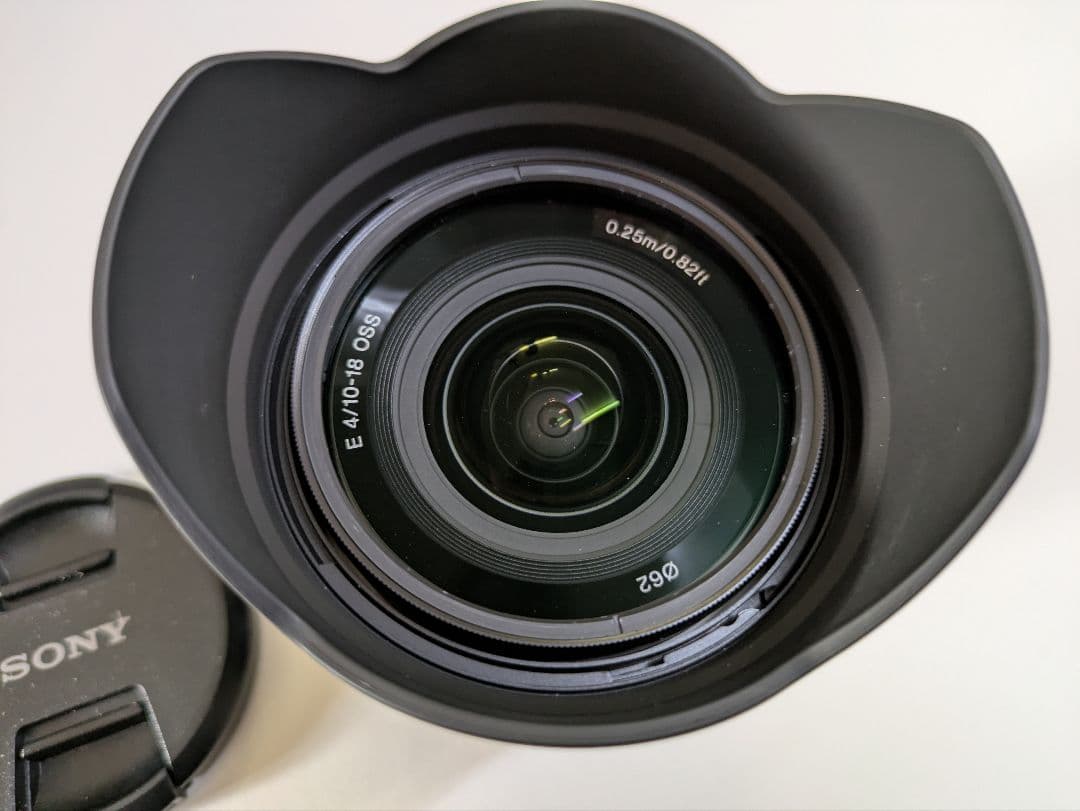 Sony E 10-18mm F4 OSS ズームレンズ