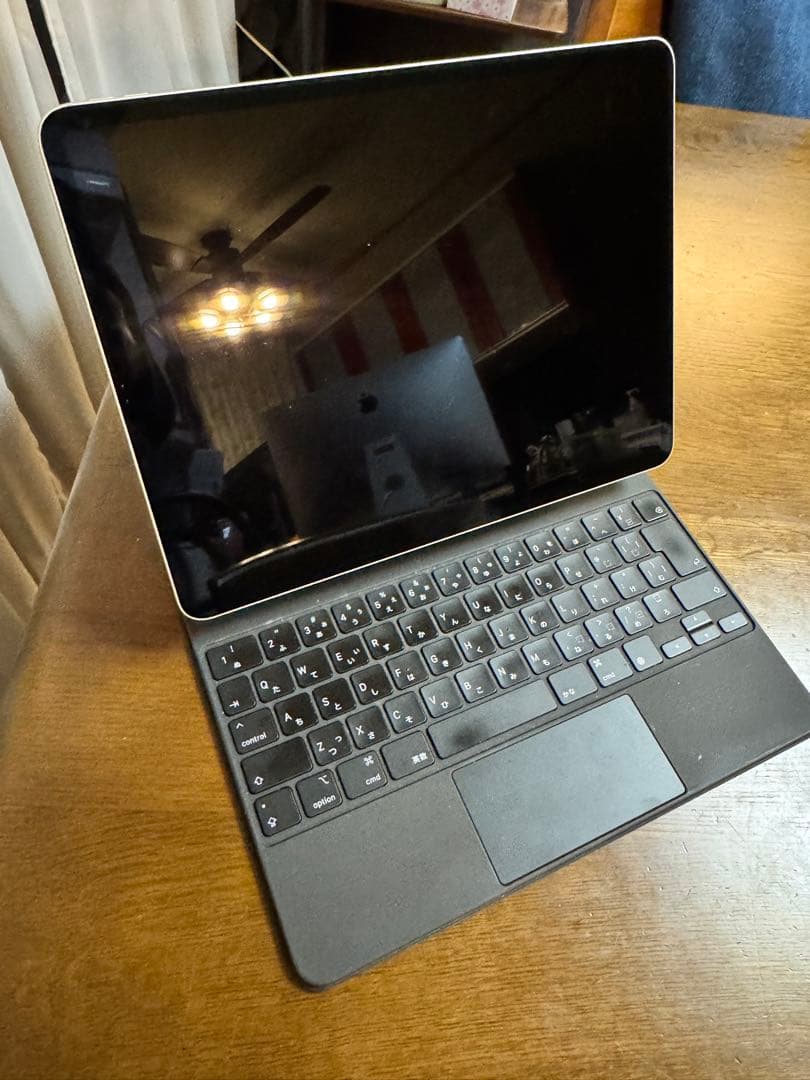 <3/8 23:59迄特価>iPad Pro 12.9Magickeybord付