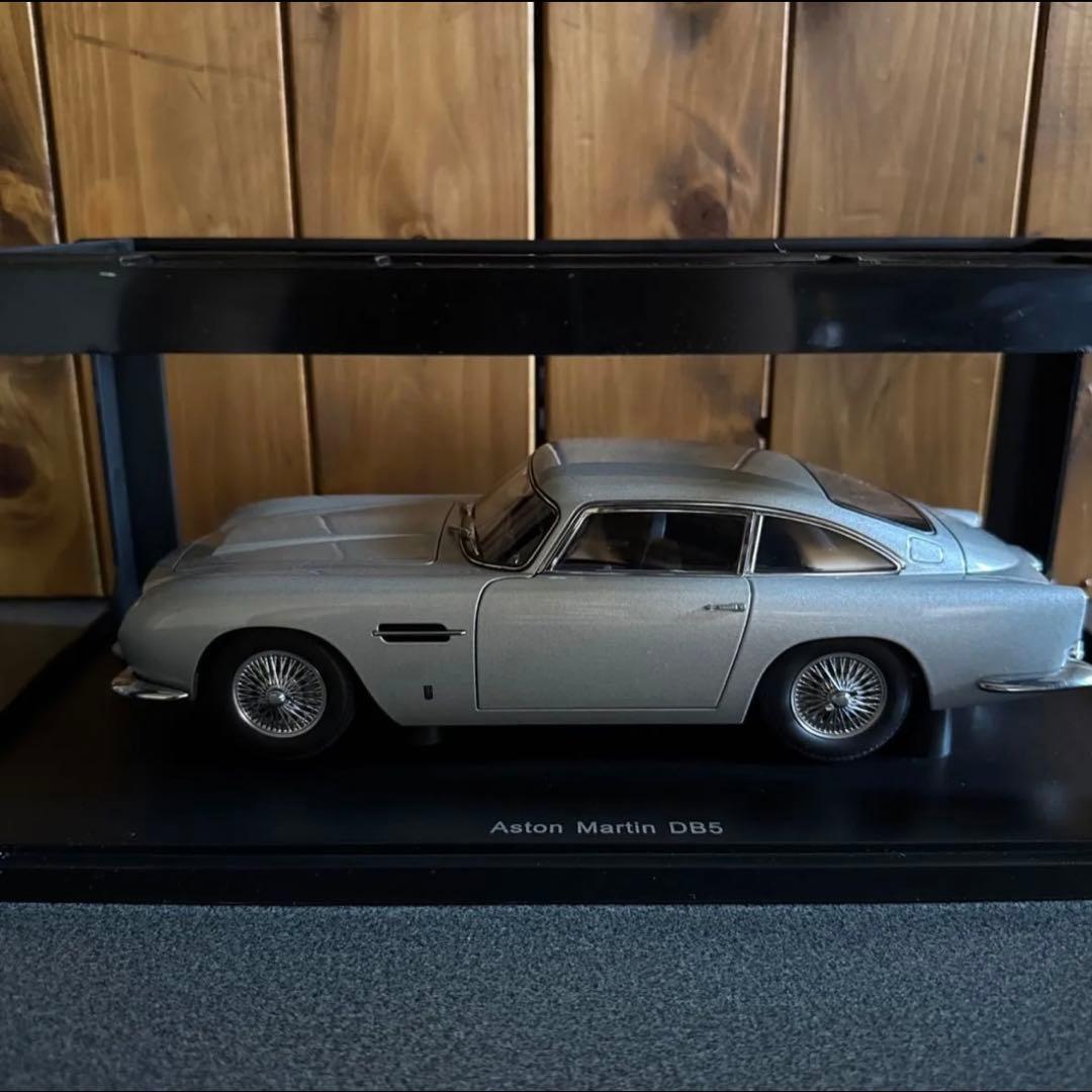 オートアート1/18 Aston Martin DB5