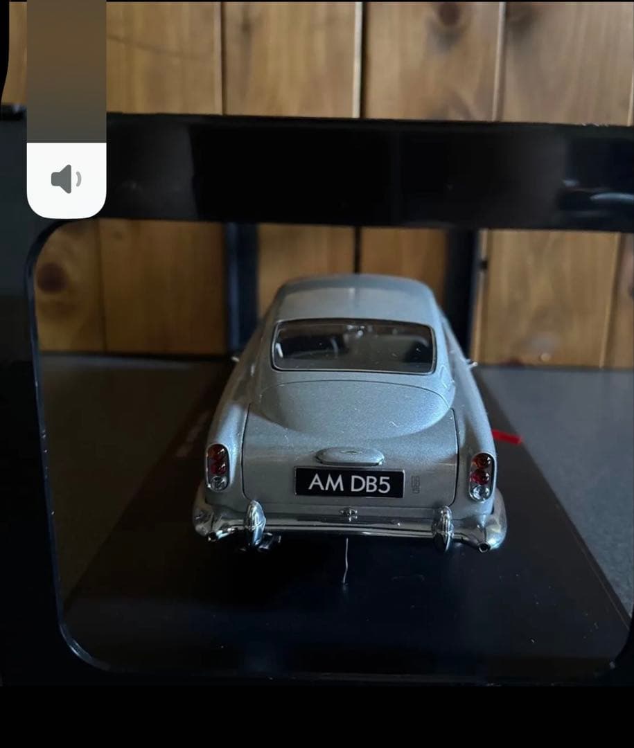 オートアート1/18 Aston Martin DB5