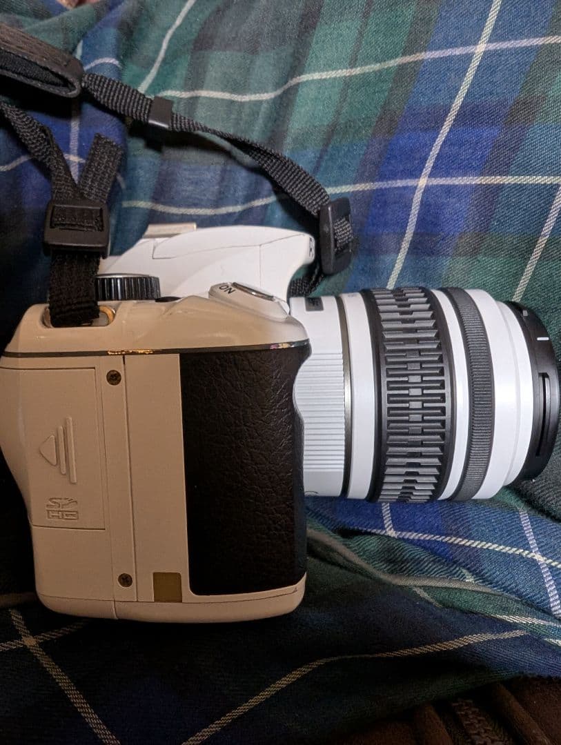 Pentax K-x デジタル一眼レフカメラ 本体