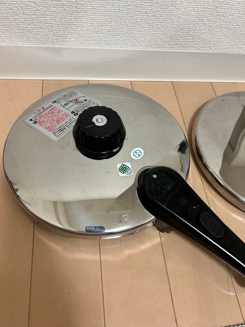 ステンレス圧力鍋 中型 20〜30センチ