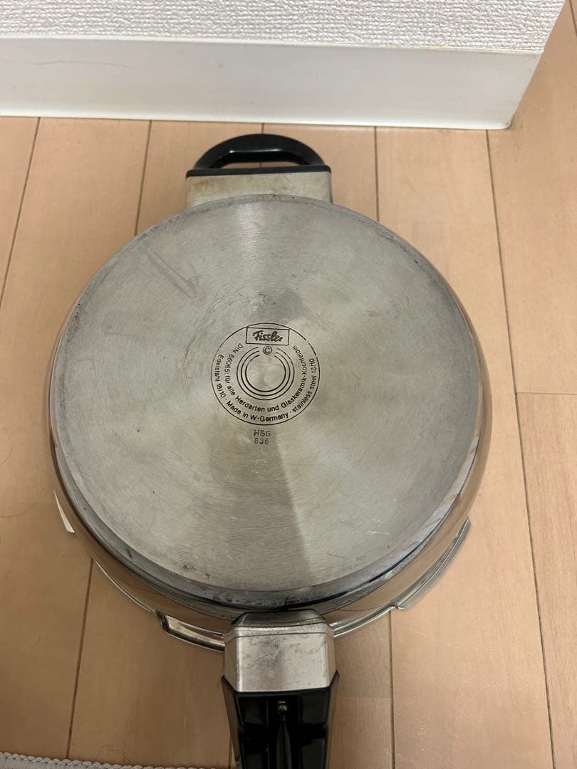 ステンレス圧力鍋 中型 20〜30センチ