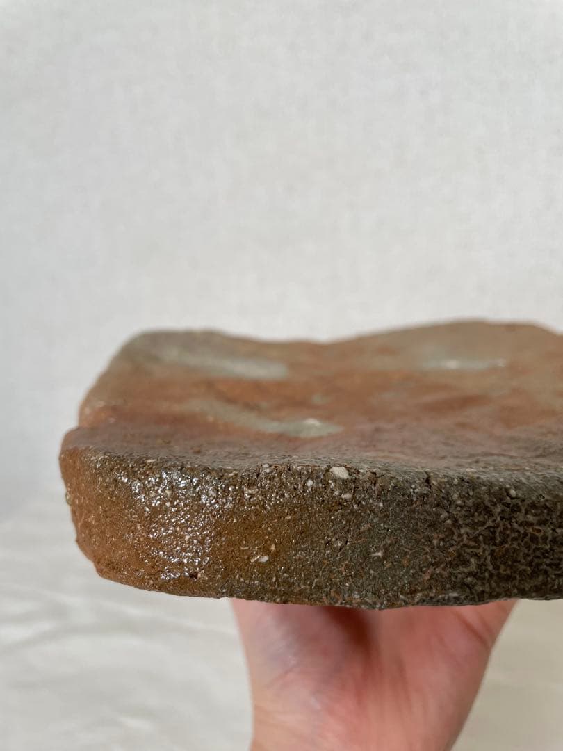 國吉清尚 作　白土　角皿　窯傷あり