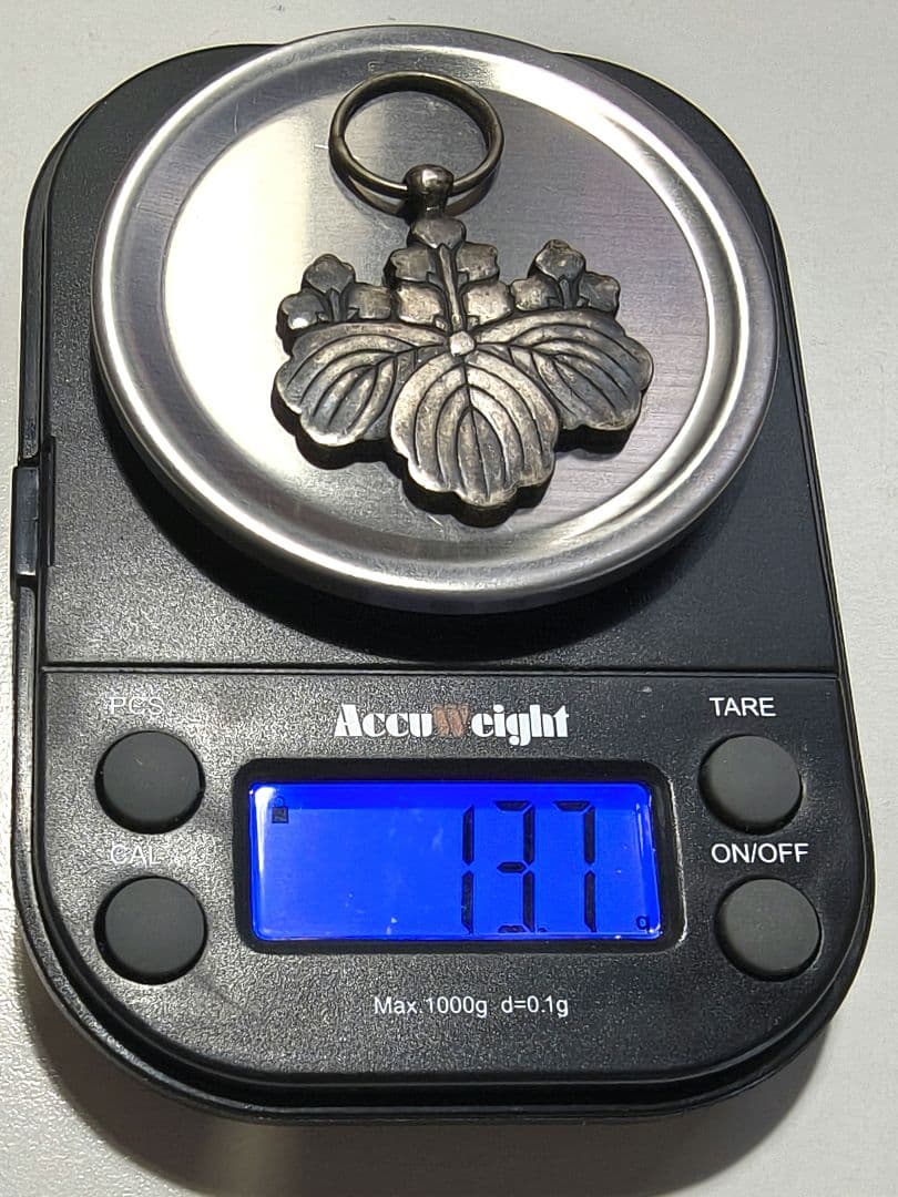 勲章①勲八等瑞宝章②勲七等青色桐葉章③勲八等白色桐葉章★銀製