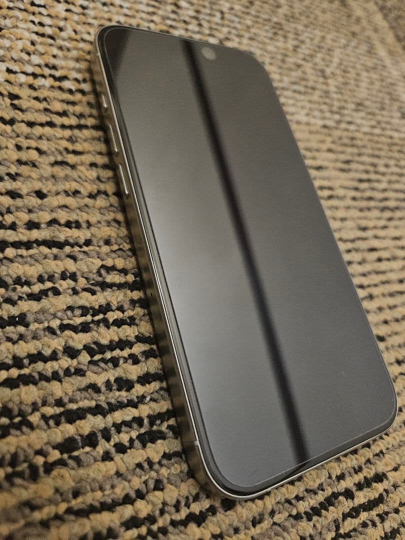 iPhone15 Pro 純正品バッテリー85%