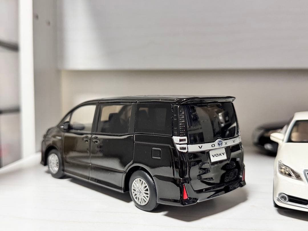 シエンタ ヴォクシー カラーサンプル ミニカー　1/30