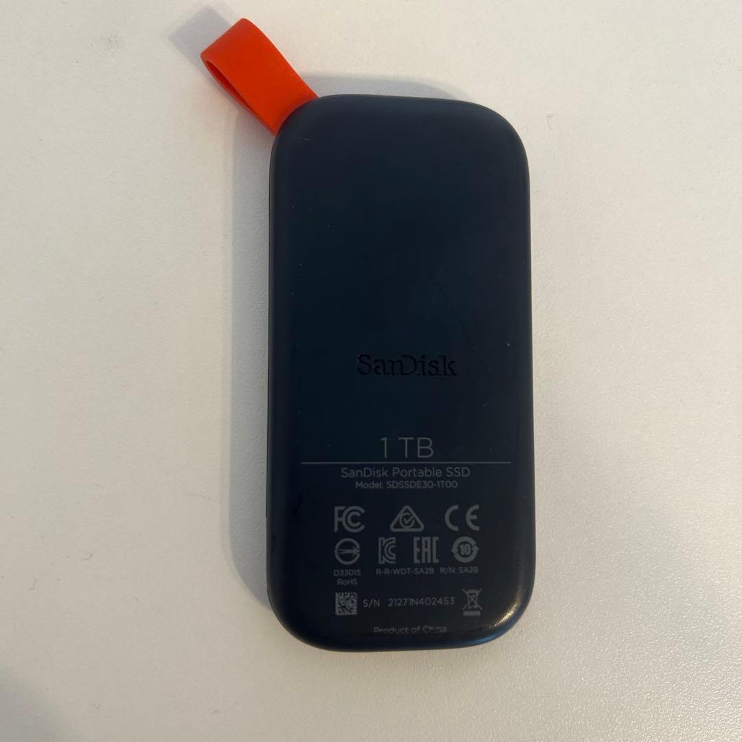 SanDisk ポータブル Portable SSD 1TB