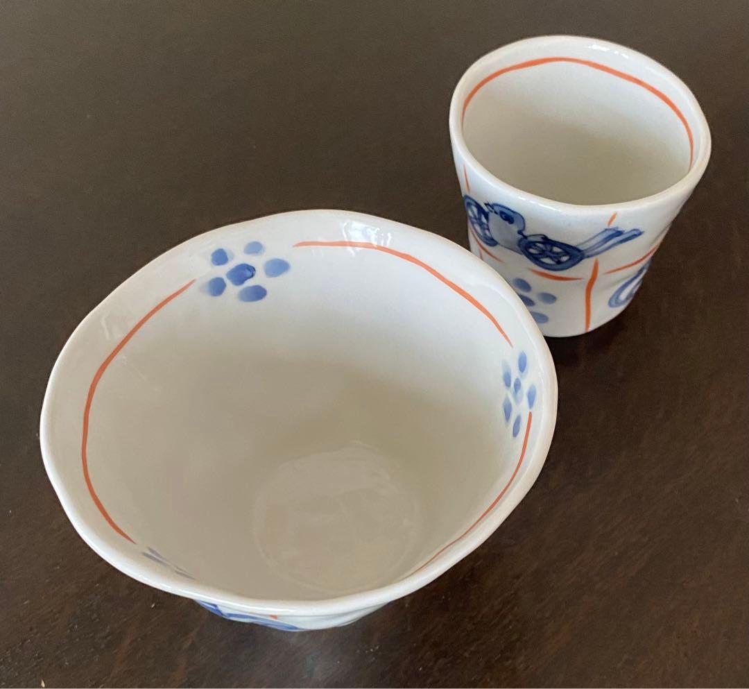 九谷美陶園　飯碗（大）・湯呑みセット（手起し染入道具づくし文様）