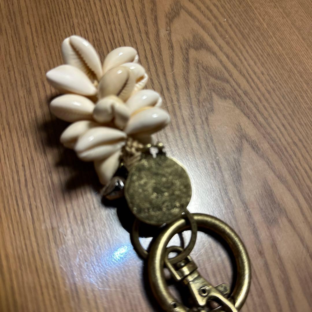 新品ALEXIA STAM shell key chain
