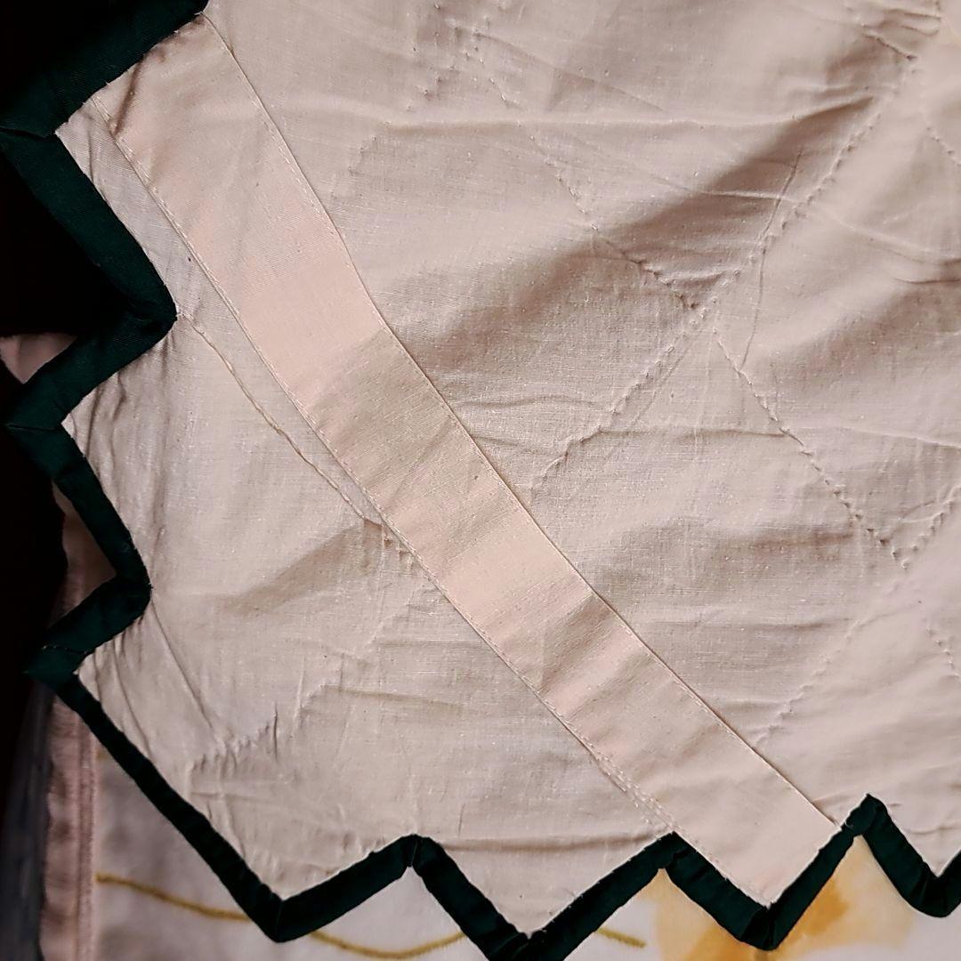 ☆花柄キルトベッドカバー　パッチワークキルト　ソファーカバー　ハンドメイド作品