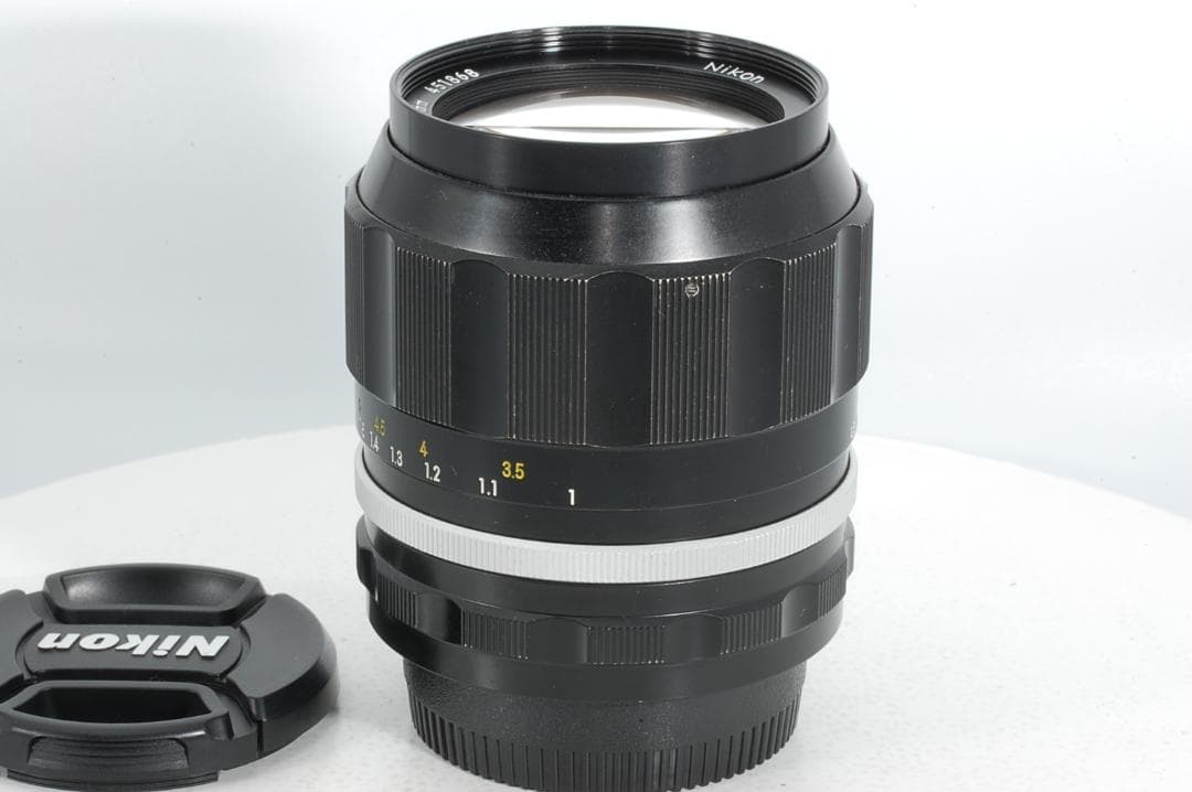 Nikon NIKKOR-P Auto 105mm f/2.5 オールドレンズ