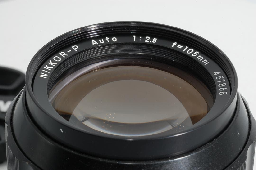 Nikon NIKKOR-P Auto 105mm f/2.5 オールドレンズ