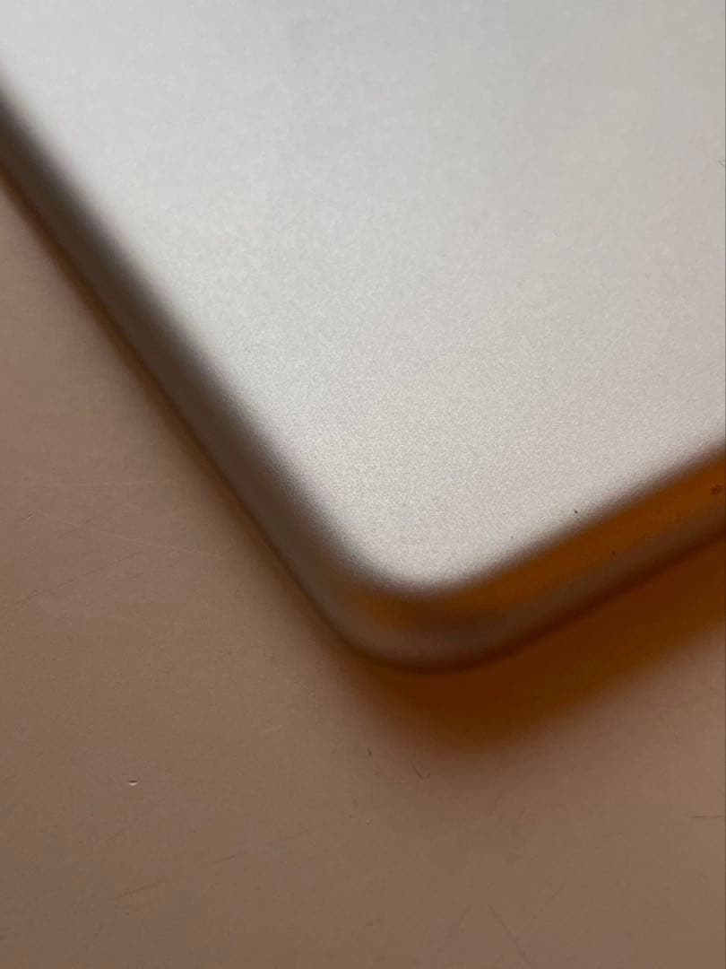 【美品】iPad mini4 64GB Wi-Fi 本体 シルバー
