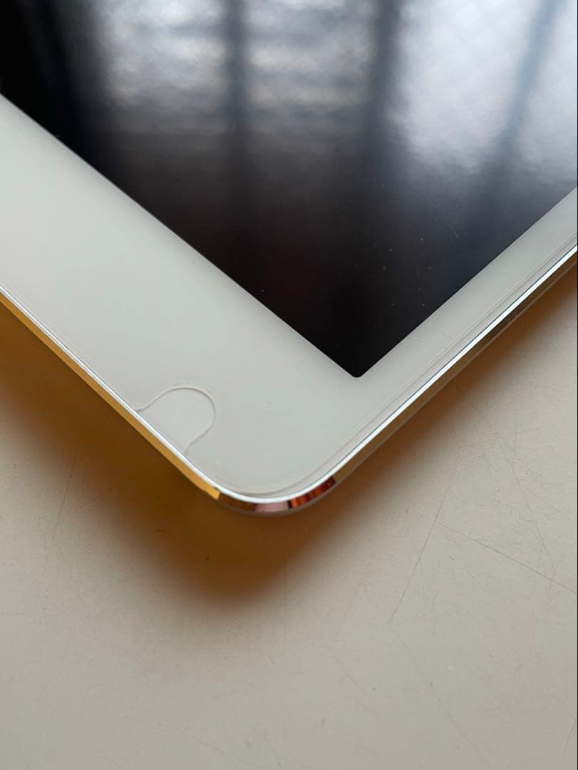 【美品】iPad mini4 64GB Wi-Fi 本体 シルバー