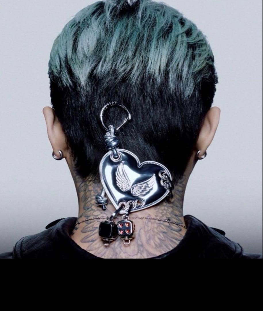 CASETiFY × G-DRAGON ふわふわバッグチャーム 完売品