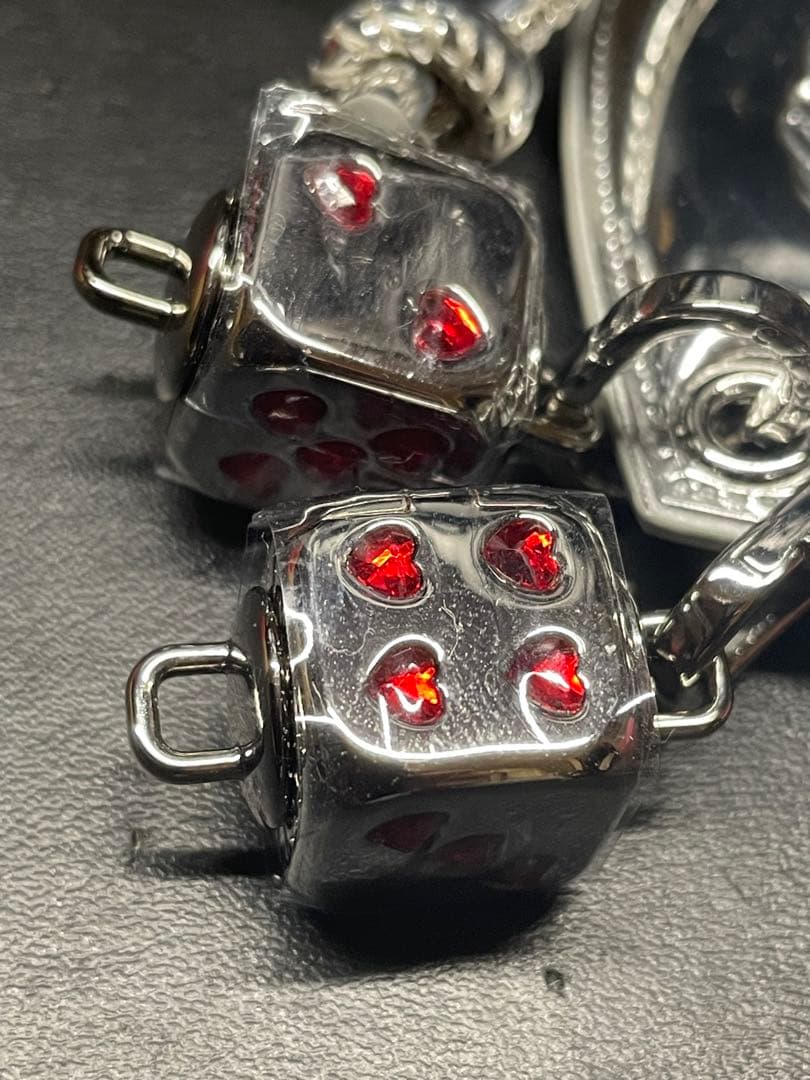 CASETiFY × G-DRAGON ふわふわバッグチャーム 完売品