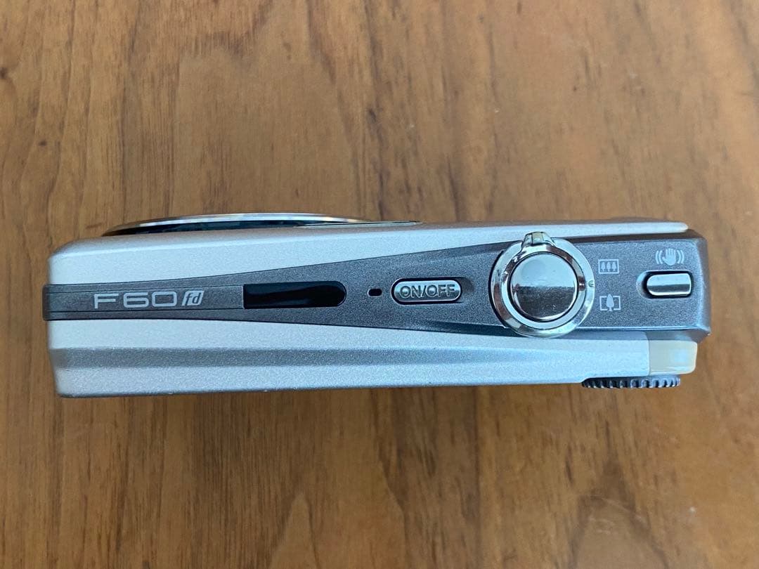 FUJIFILM FINEPIX F60fd コンパクトデジタルカメラ