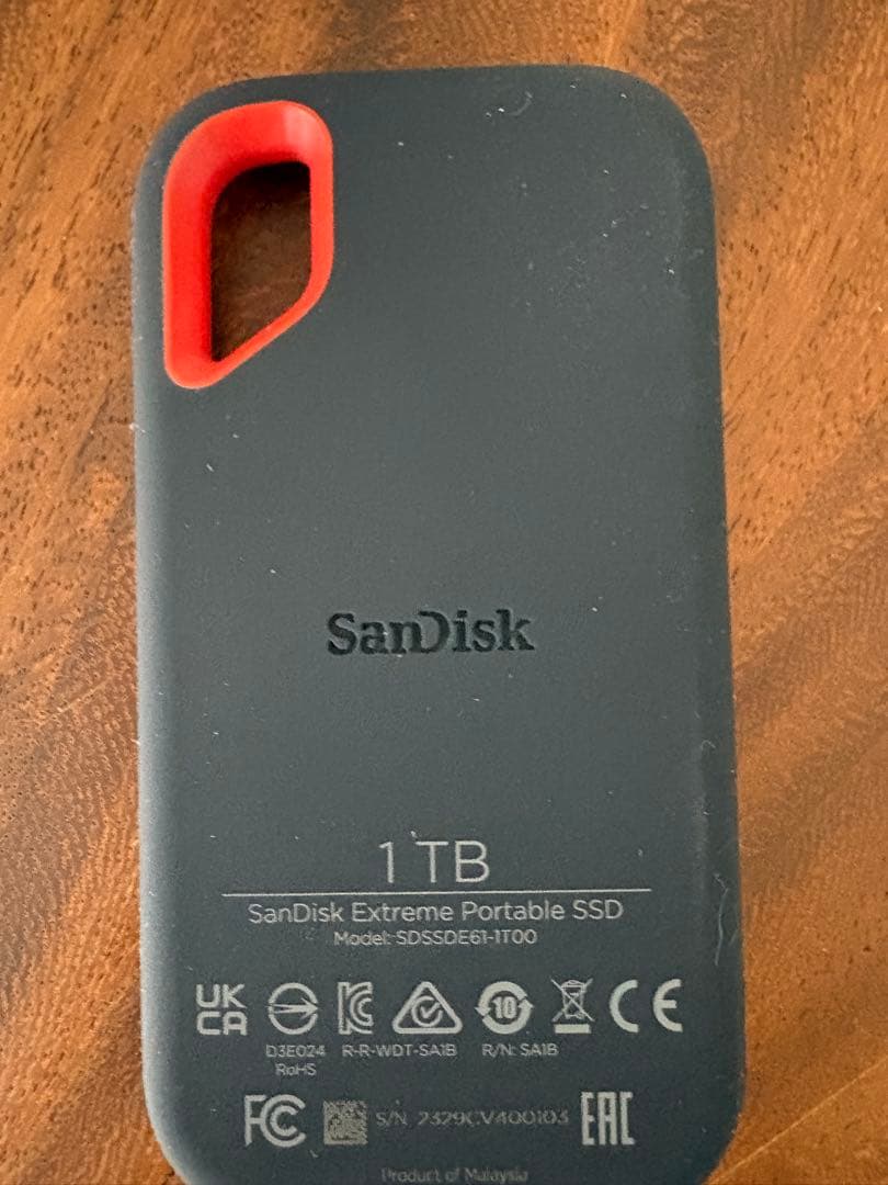 外付けハードディスク・ドライブ SANDISK EXTREME SSD V2 SDSSDE61-1T00G25