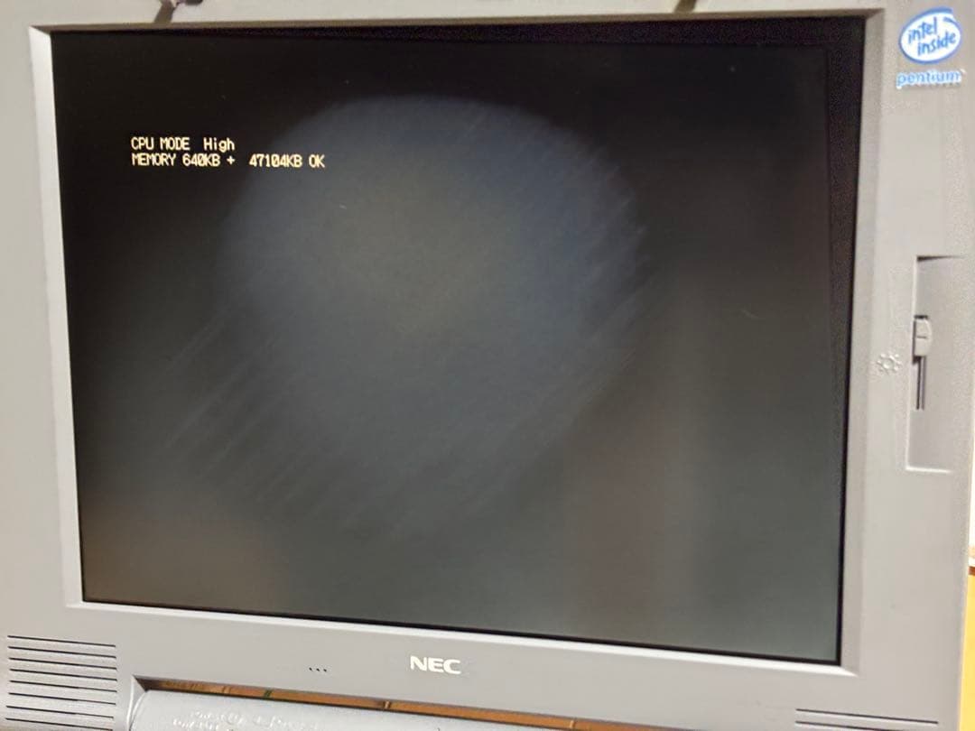 NEC PC-9821 Na12/S8 ノートPC 起動のみ確認済み
