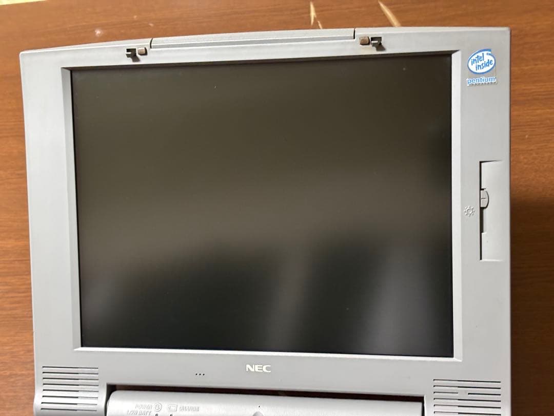NEC PC-9821 Na12/S8 ノートPC 起動のみ確認済み