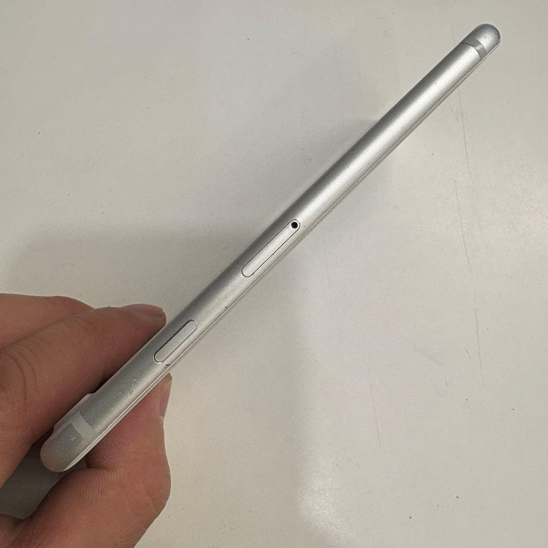 CA705★ iPhone 7 128GB SIMフリー バッテリー96%