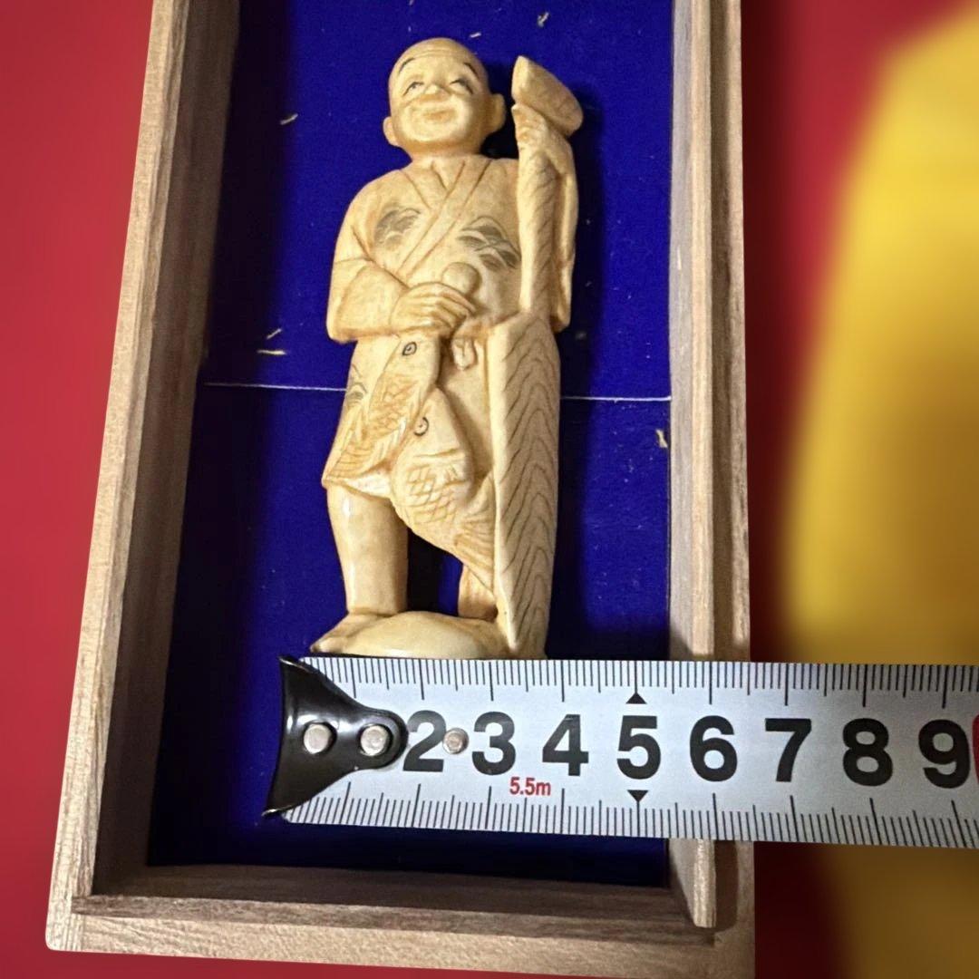 白材彫刻　オブジェ　人物