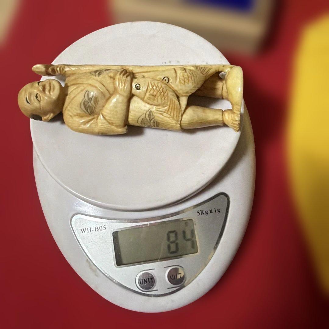 白材彫刻　オブジェ　人物