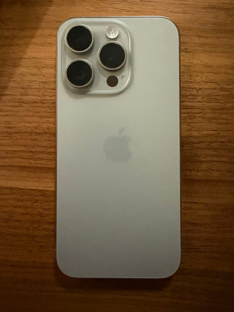 【週末限定価格】iPhone 15 Pro 256GB ナチュラルチタニウム