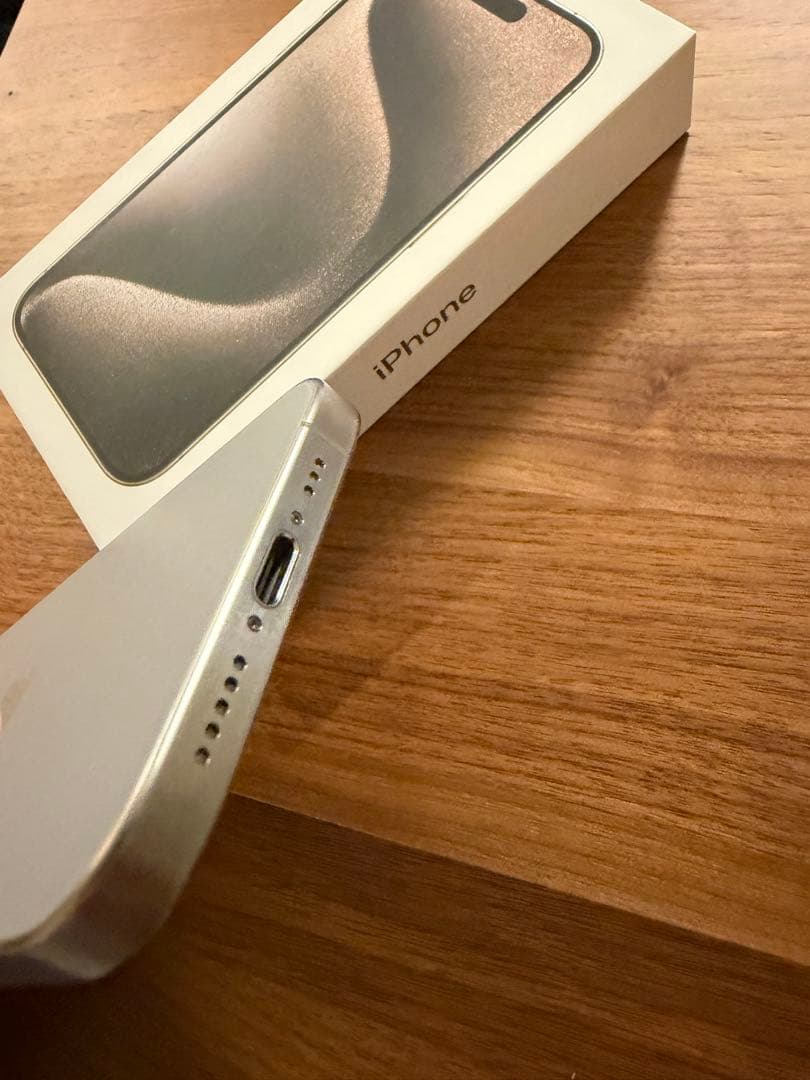 【週末限定価格】iPhone 15 Pro 256GB ナチュラルチタニウム