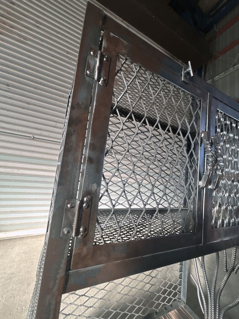 アイアンキャビネット　エイジング加工品