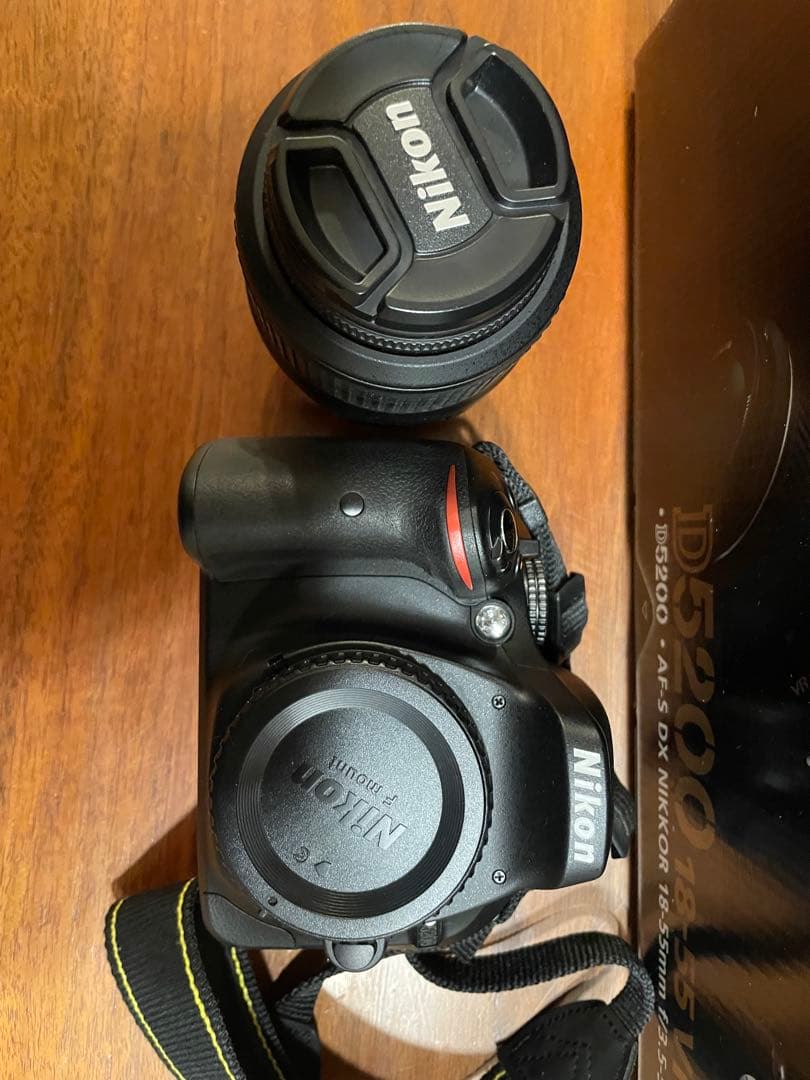 デジタルカメラ Nikon D5200 18-55mm VR Kit
