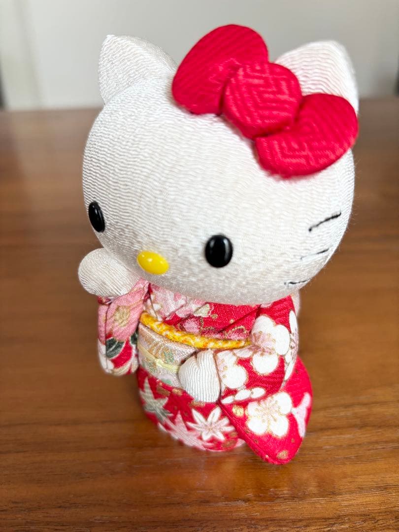 【新品】招き猫　ハローキティ　キティーちゃん　コラボ人形　柿沼東光　日本製