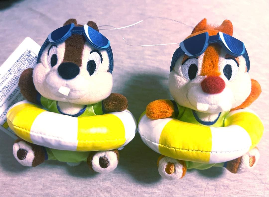 チップとデール　スイスイサマーぬいぐるみバッジとヘアゴムセット