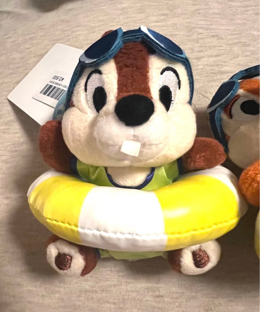 チップとデール　スイスイサマーぬいぐるみバッジとヘアゴムセット