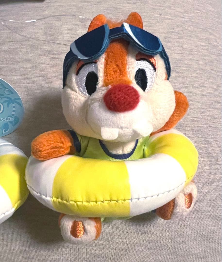 チップとデール　スイスイサマーぬいぐるみバッジとヘアゴムセット