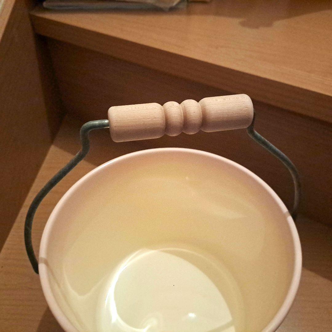 イマン ダイアナローズ 木持ち手 ホーロー バケツ