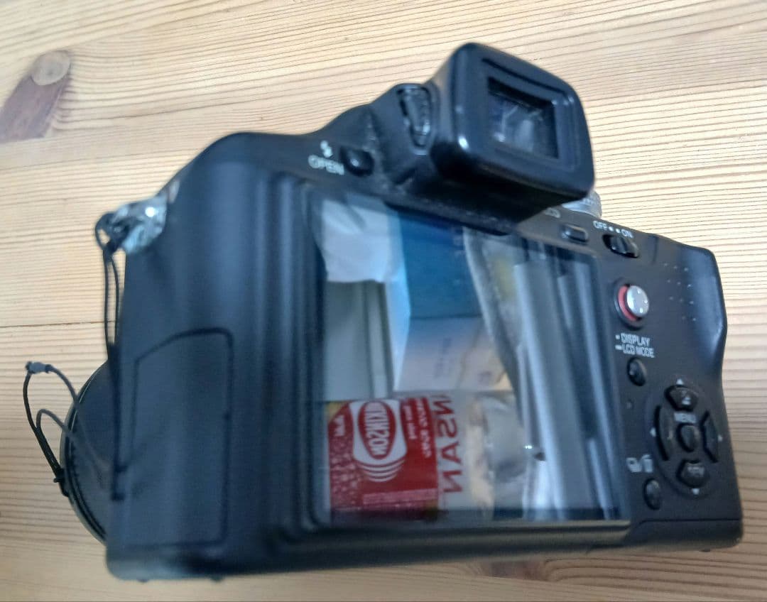 Panasonic LUMIX DMC-FZ8 / バッテリー 三脚 ケース付