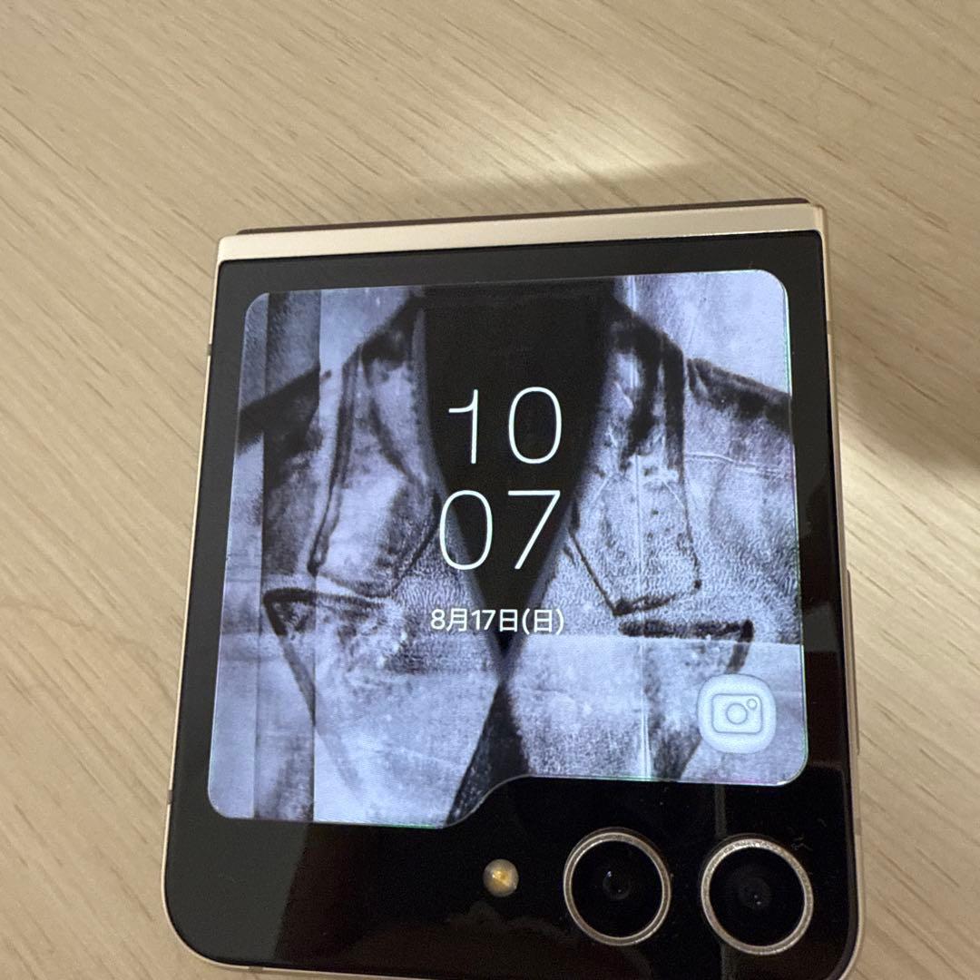 A*-様 新品同様Maison Margiela限定版 Galaxy Z Fli