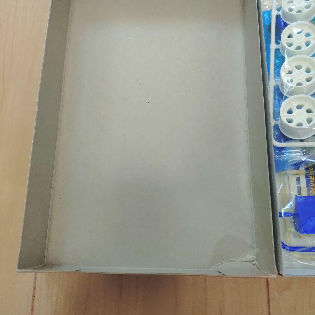 【送料無料】ミニ四駆 アバンテJr. 透明シャーシ カラータイヤ カナダ輸出仕様