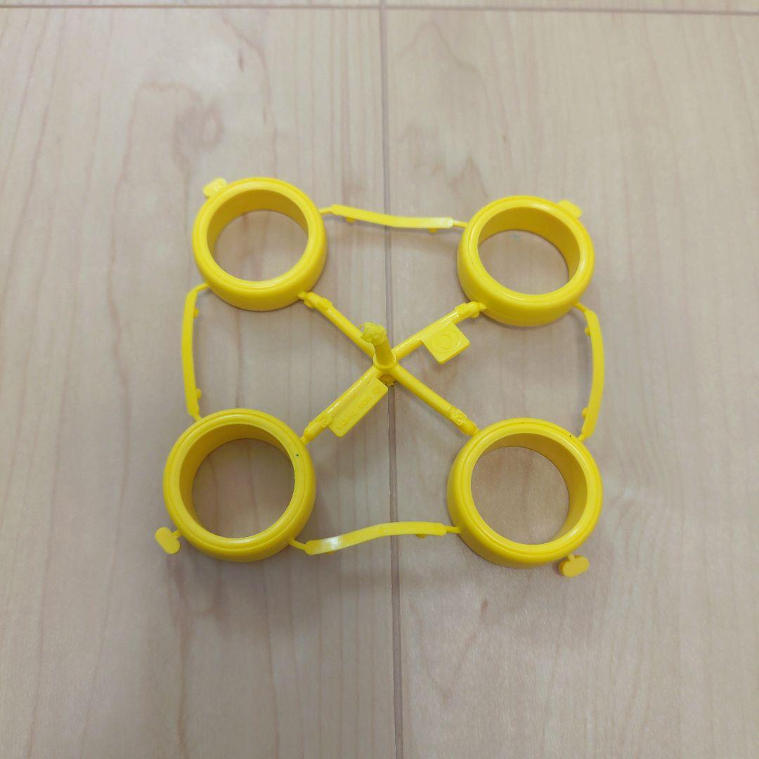 【送料無料】ミニ四駆 アバンテJr. 透明シャーシ カラータイヤ カナダ輸出仕様