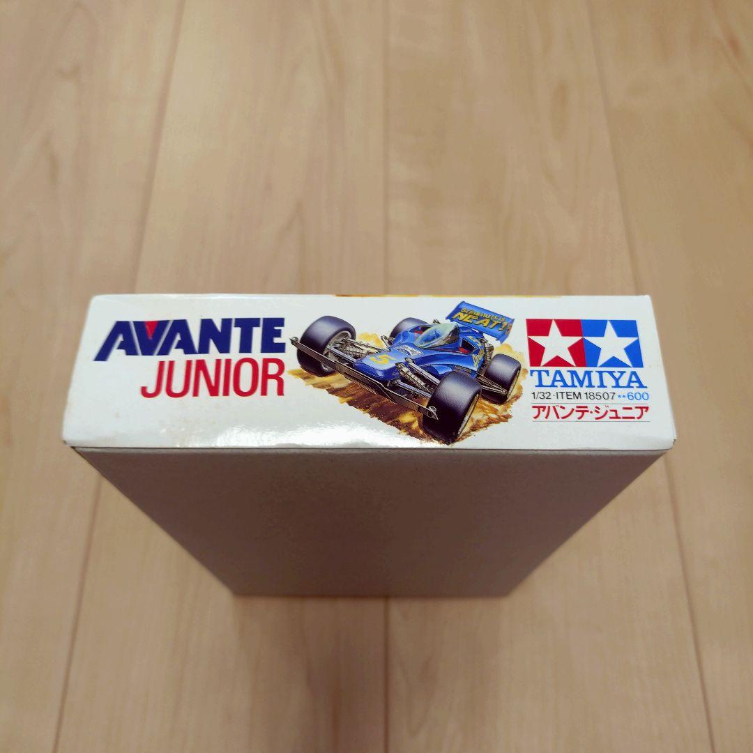 【送料無料】ミニ四駆 アバンテJr. 透明シャーシ カラータイヤ カナダ輸出仕様