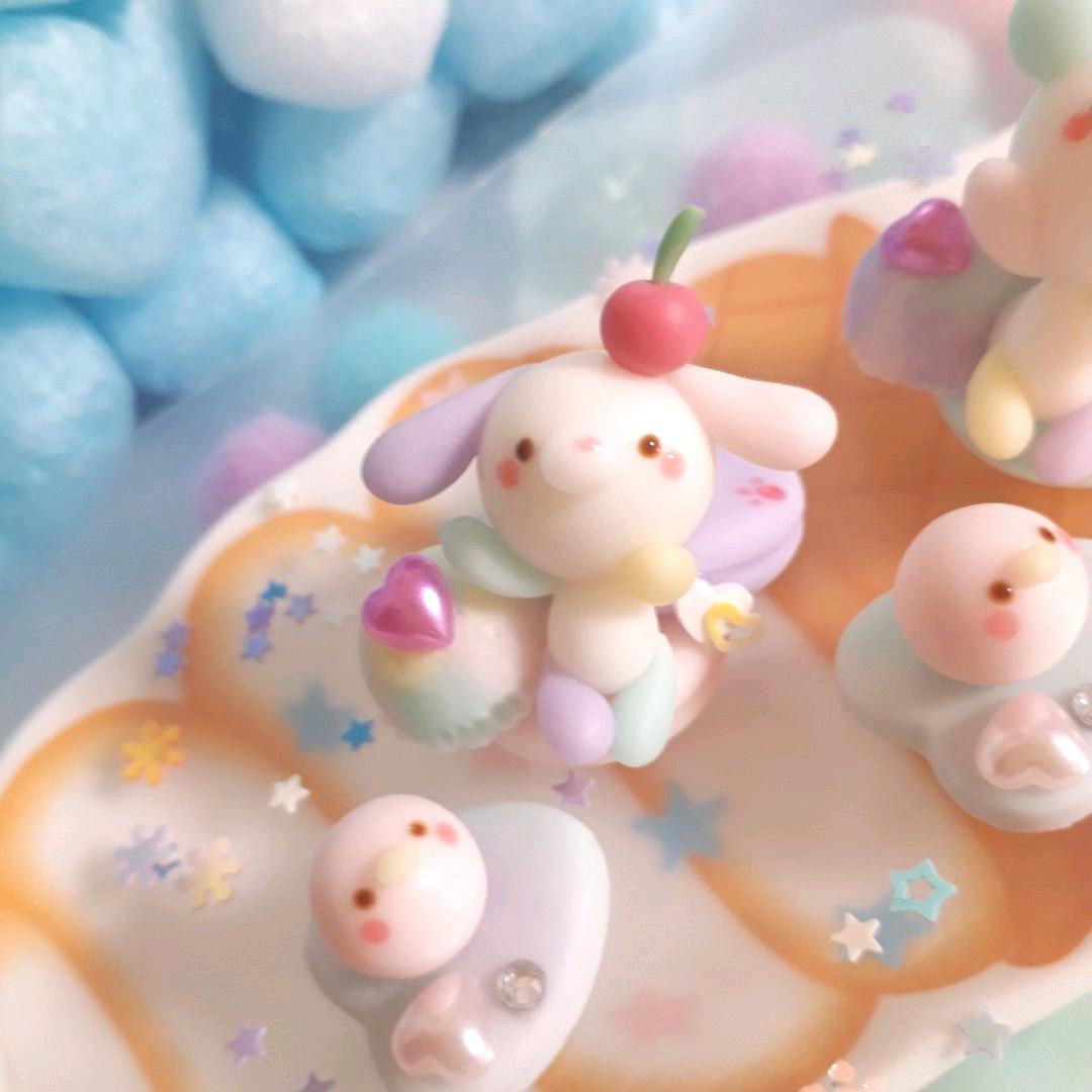 ゆめかわパンケーキにお座り♡